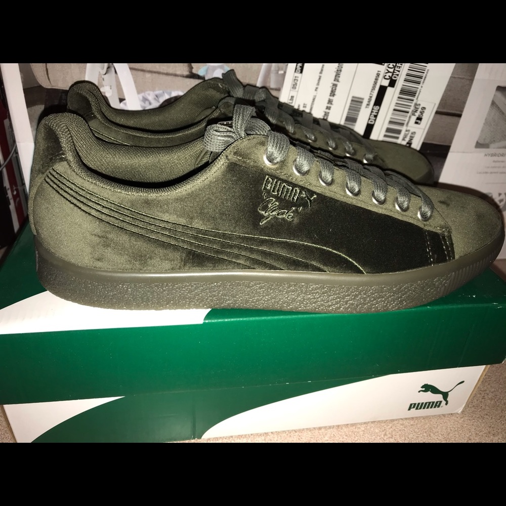 Puma Sneakers
